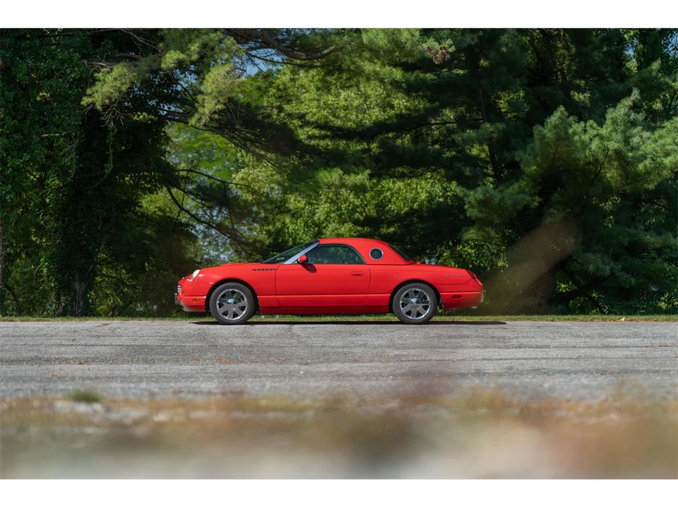 2002 Ford Thunderbird 11th Gen - Image 2 of 31