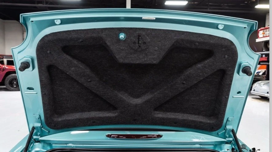 2002 Ford Thunderbird 11th Gen - Image 13 of 15