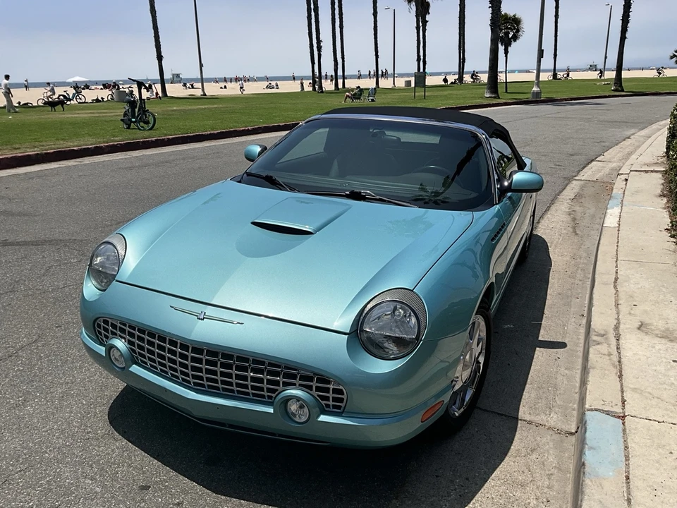 2002 Ford Thunderbird 11th Gen - Image 3 of 15