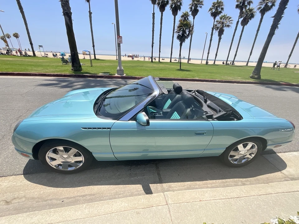 2002 Ford Thunderbird 11th Gen - Image 2 of 15