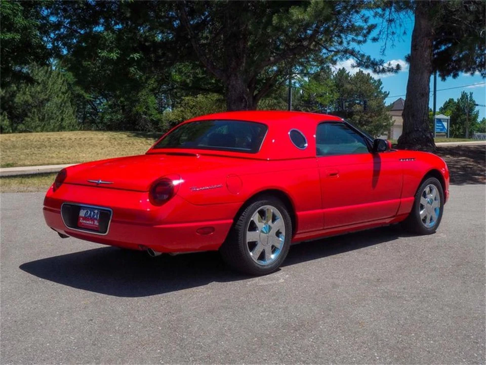 2002 Ford Thunderbird 11th Gen - Image 13 of 31