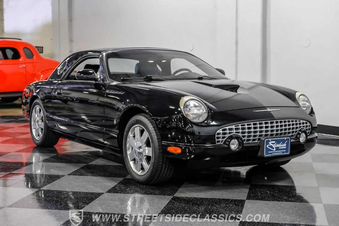 2002 Ford Thunderbird 11th Gen - Image 17 of 21