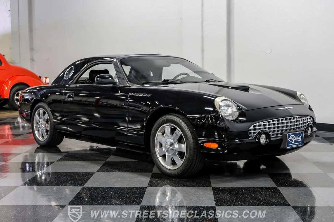 2002 Ford Thunderbird 11th Gen - Image 16 of 21