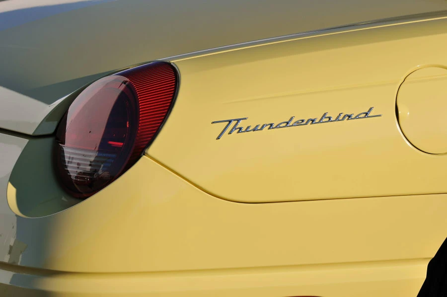 2002 Ford Thunderbird 11th Gen - Image 9 of 12