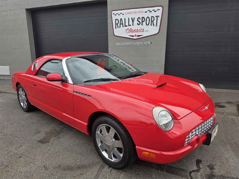 2002 Ford Thunderbird 11th Gen - Image 3 of 31