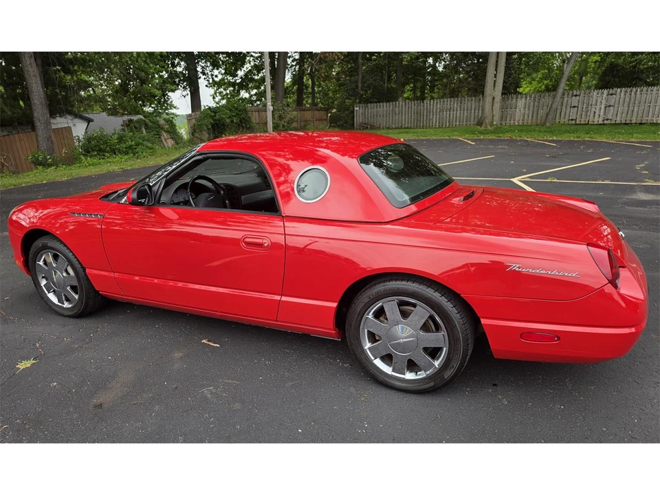 2002 Ford Thunderbird 11th Gen - Image 10 of 31