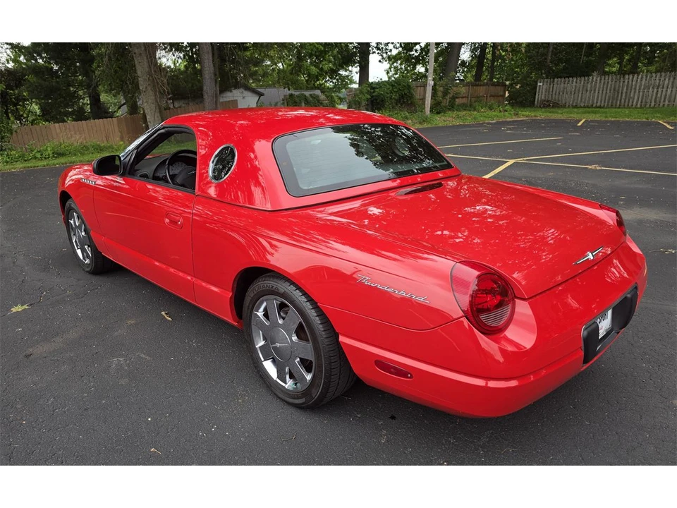 2002 Ford Thunderbird 11th Gen - Image 12 of 31