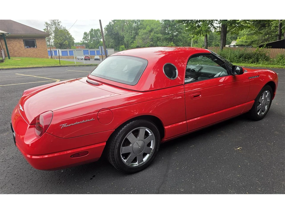 2002 Ford Thunderbird 11th Gen - Image 16 of 31