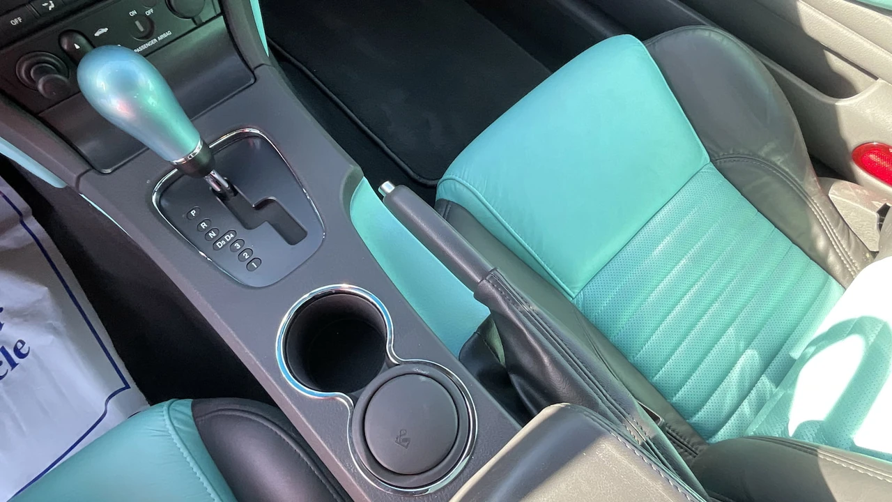 2002 Ford Thunderbird 11th Gen - Image 11 of 20