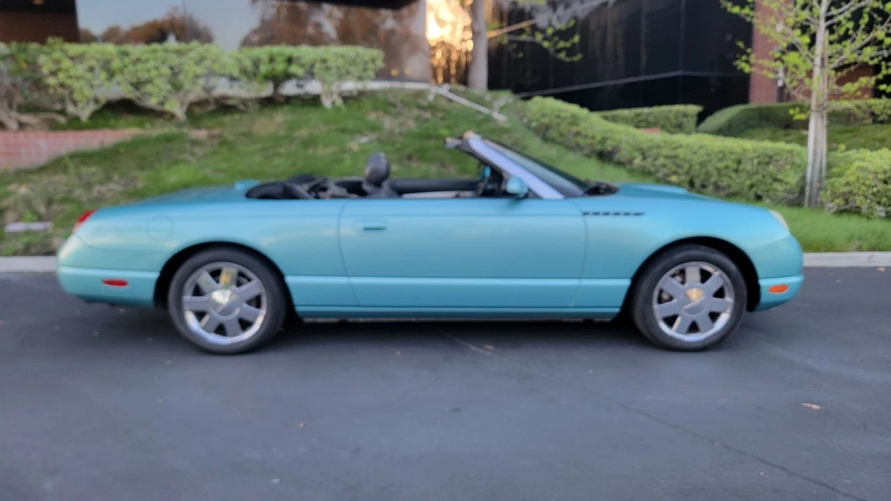 2002 Ford Thunderbird 11th Gen - Image 6 of 21