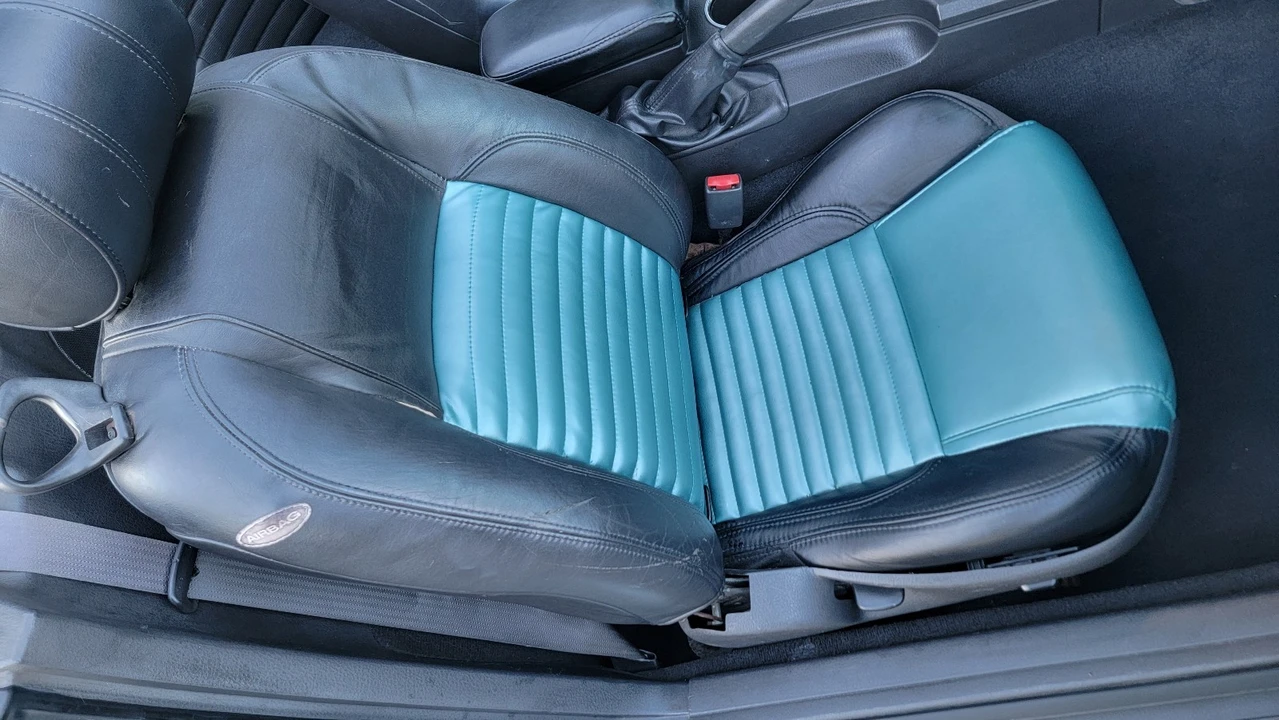 2002 Ford Thunderbird 11th Gen - Image 15 of 21