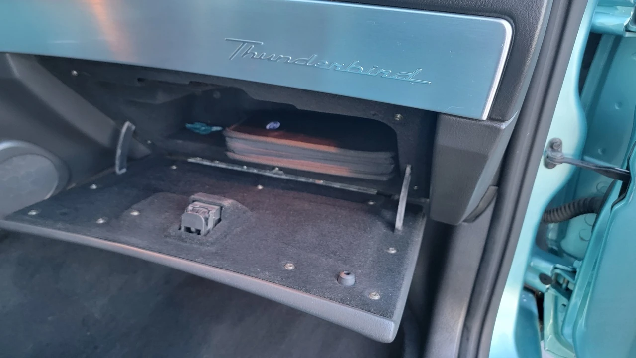 2002 Ford Thunderbird 11th Gen - Image 21 of 21