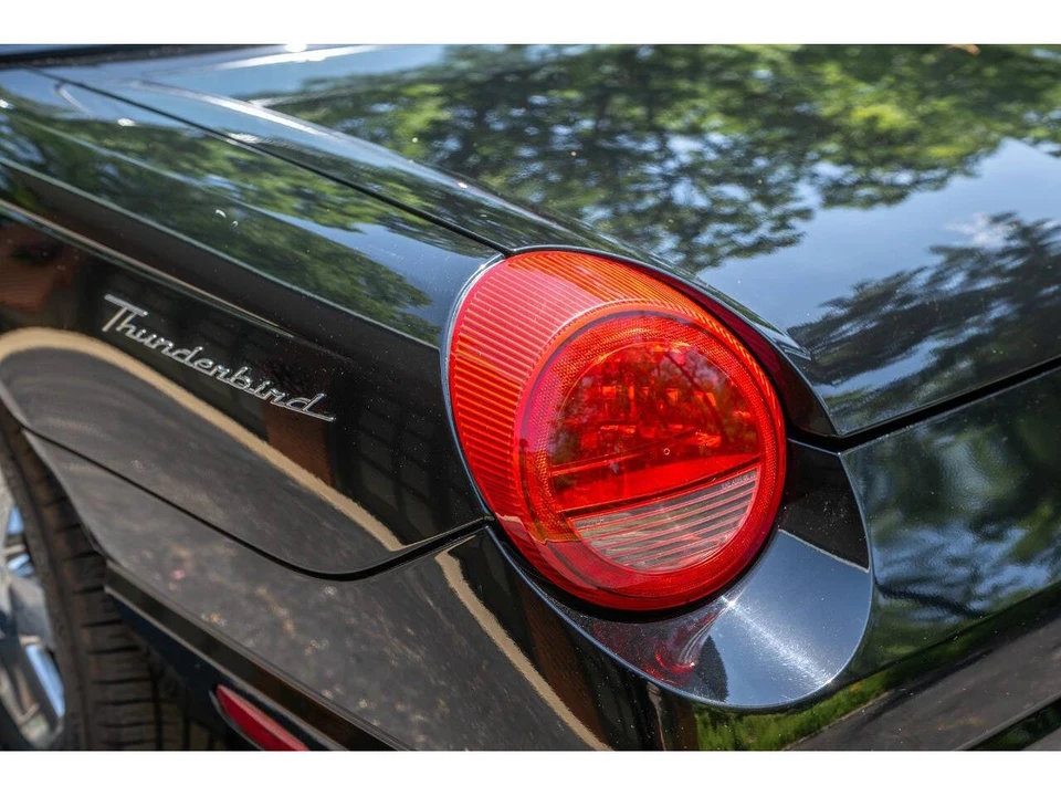 2002 Ford Thunderbird 11th Gen - Image 14 of 31