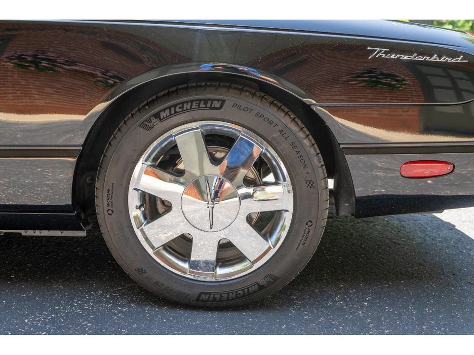 2002 Ford Thunderbird 11th Gen - Image 20 of 31