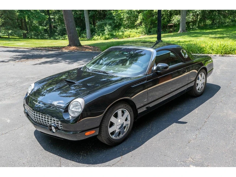 2002 Ford Thunderbird 11th Gen - Image 23 of 31