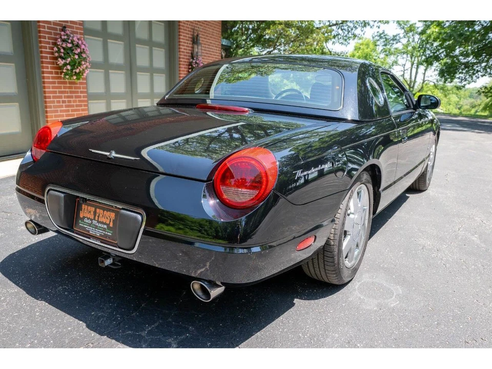 2002 Ford Thunderbird 11th Gen - Image 11 of 31