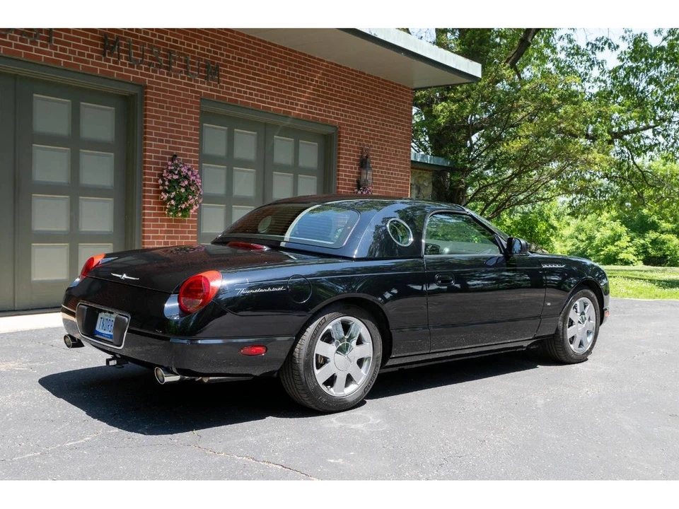 2002 Ford Thunderbird 11th Gen - Image 3 of 31