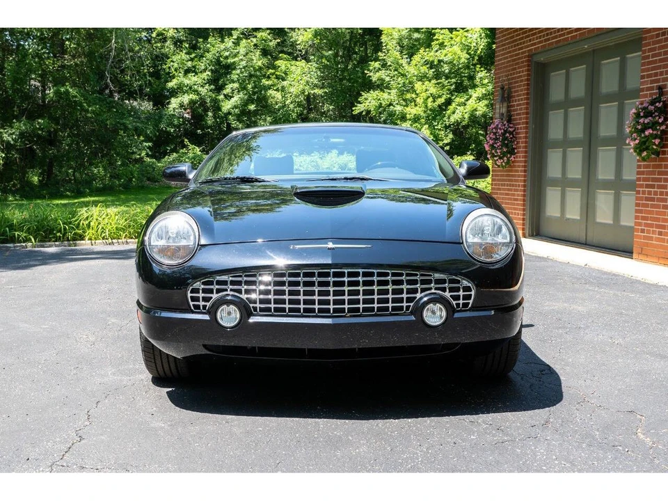 2002 Ford Thunderbird 11th Gen - Image 9 of 31