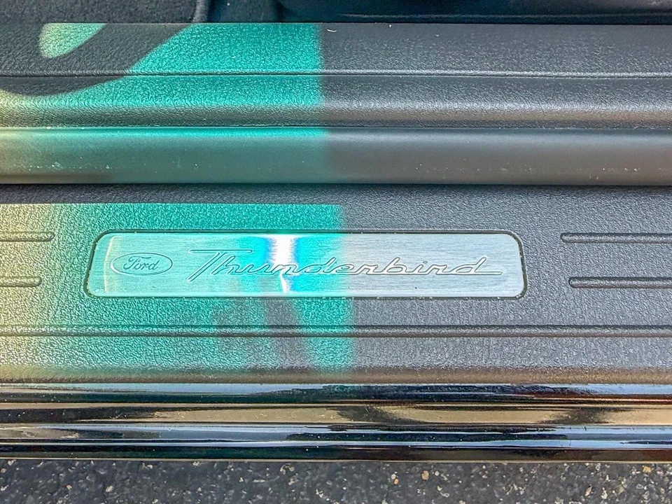 2002 Ford Thunderbird 11th Gen - Image 30 of 31