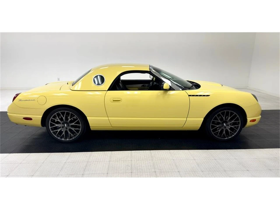 2002 Ford Thunderbird 11th Gen - Image 12 of 31