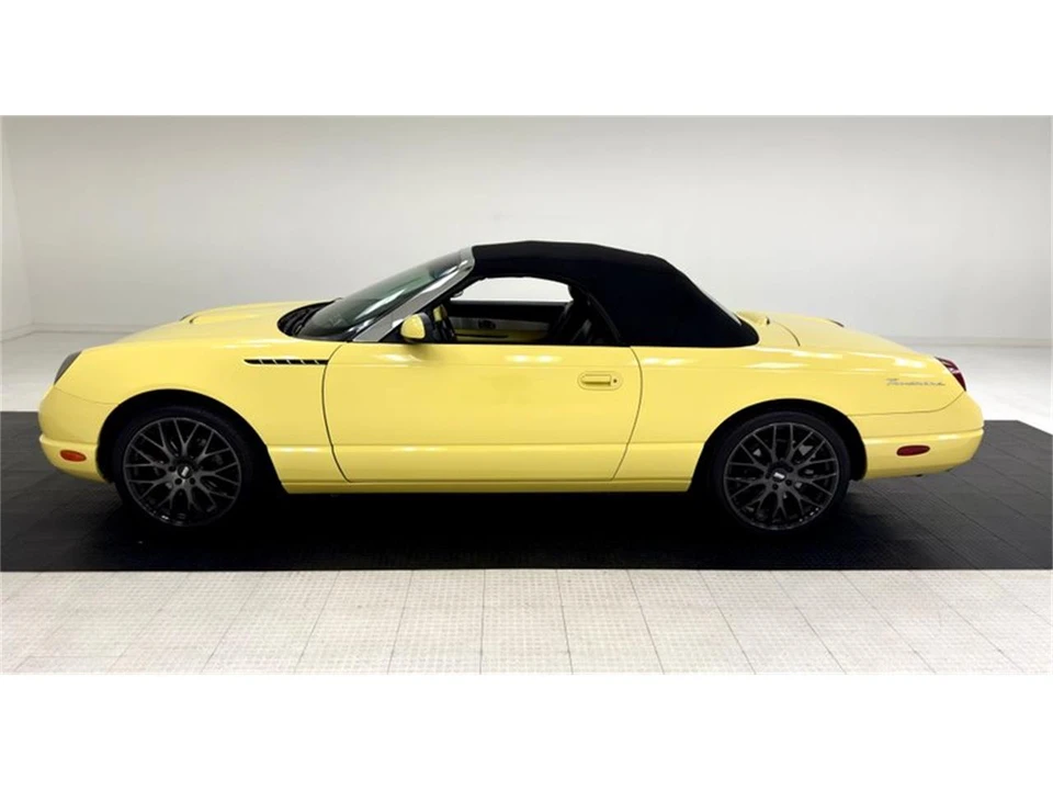 2002 Ford Thunderbird 11th Gen - Image 5 of 31