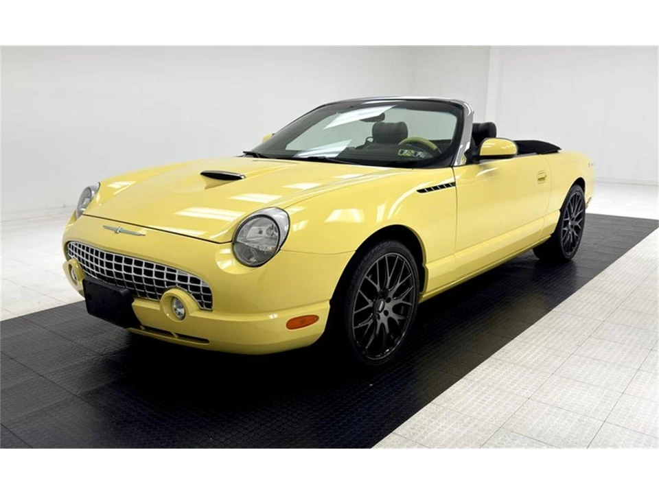 2002 Ford Thunderbird 11th Gen - Image 3 of 31
