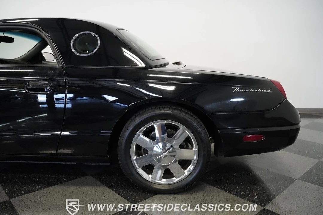 2002 Ford Thunderbird 11th Gen - Image 15 of 21
