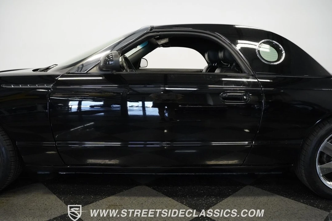 2002 Ford Thunderbird 11th Gen - Image 16 of 21