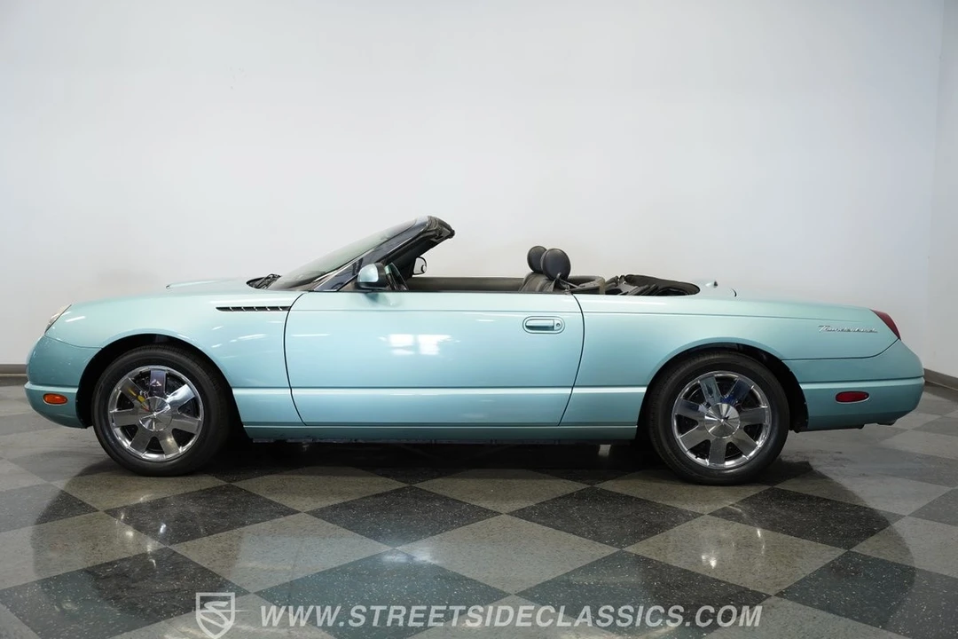 2002 Ford Thunderbird 11th Gen - Image 3 of 31