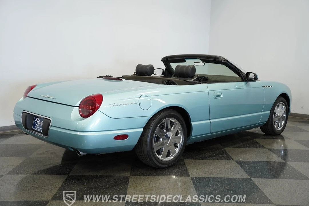 2002 Ford Thunderbird 11th Gen - Image 13 of 31