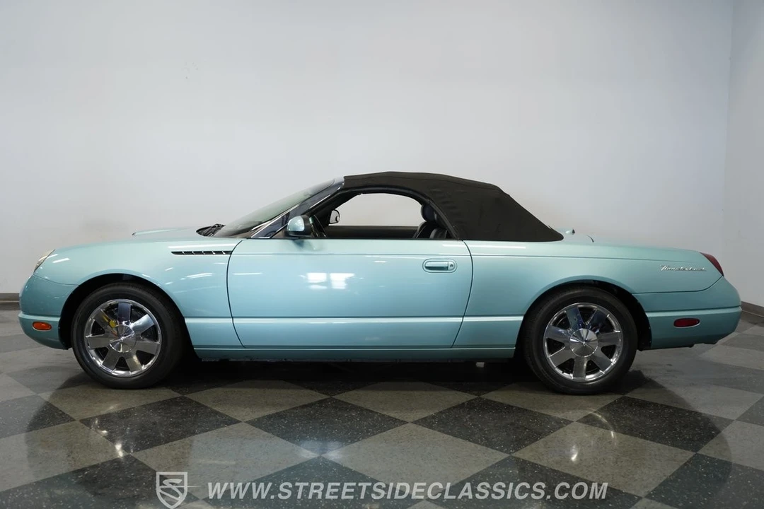 2002 Ford Thunderbird 11th Gen - Image 29 of 31