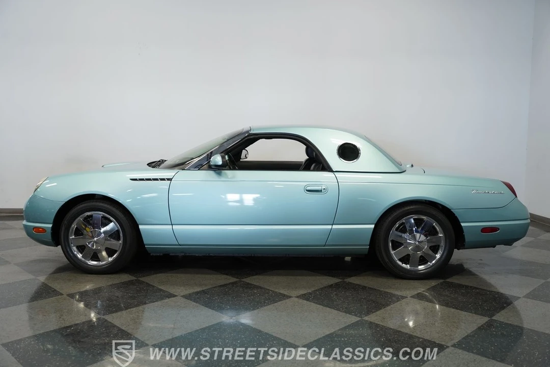 2002 Ford Thunderbird 11th Gen - Image 24 of 31