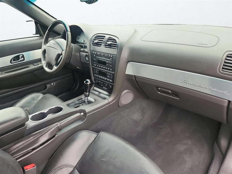 2002 Ford Thunderbird 11th Gen - Image 17 of 30