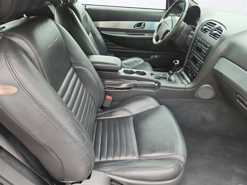 2002 Ford Thunderbird 11th Gen - Image 18 of 30