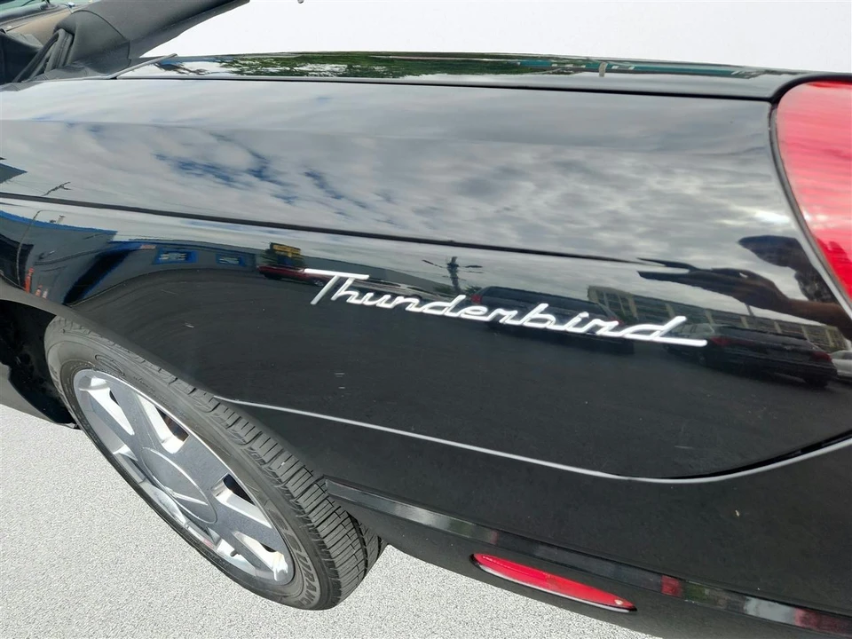 2002 Ford Thunderbird 11th Gen - Image 26 of 30