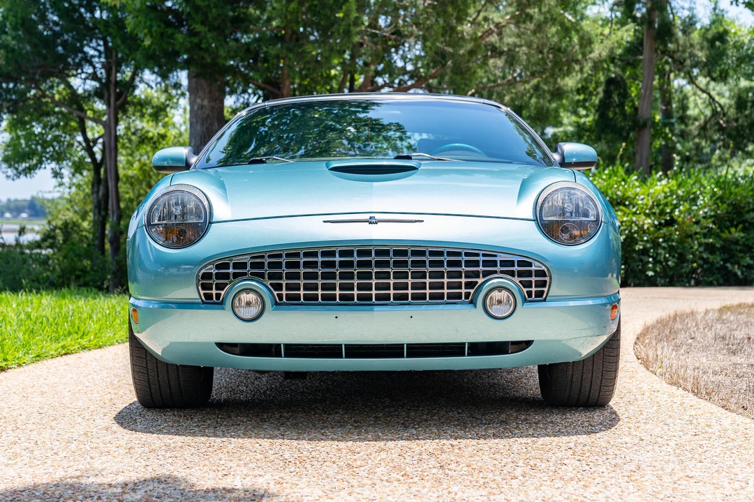 2002 Ford Thunderbird 11th Gen - Image 2 of 31