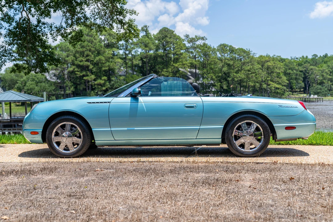 2002 Ford Thunderbird 11th Gen - Image 6 of 31