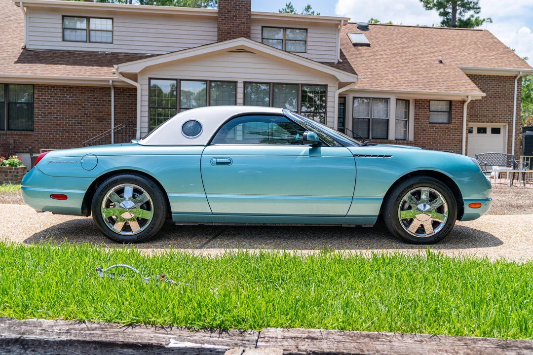 2002 Ford Thunderbird 11th Gen - Image 20 of 31