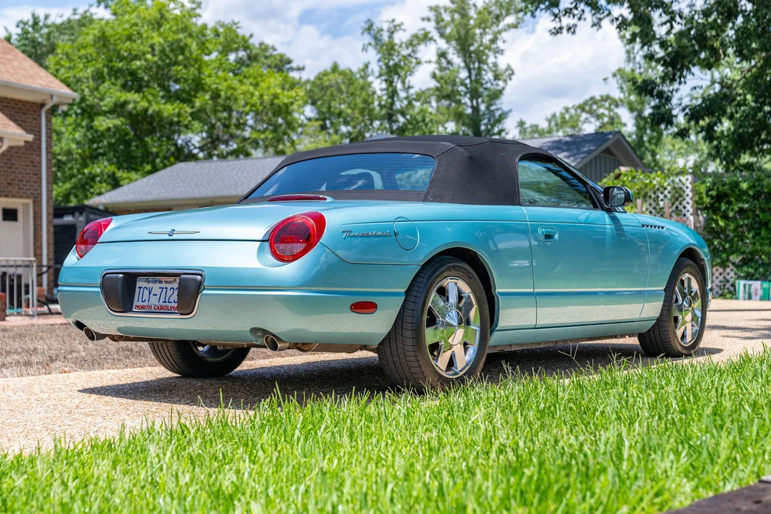 2002 Ford Thunderbird 11th Gen - Image 4 of 31