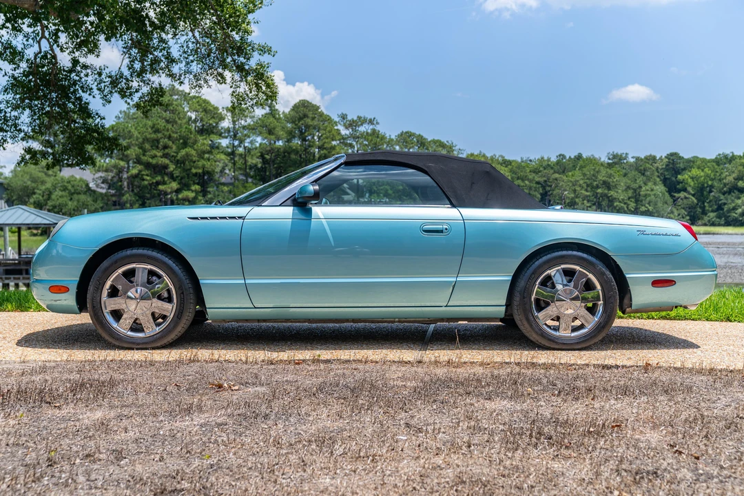 2002 Ford Thunderbird 11th Gen - Image 11 of 31
