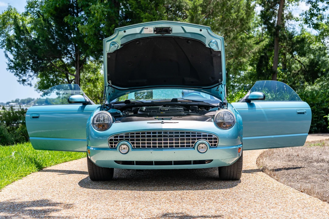 2002 Ford Thunderbird 11th Gen - Image 21 of 31
