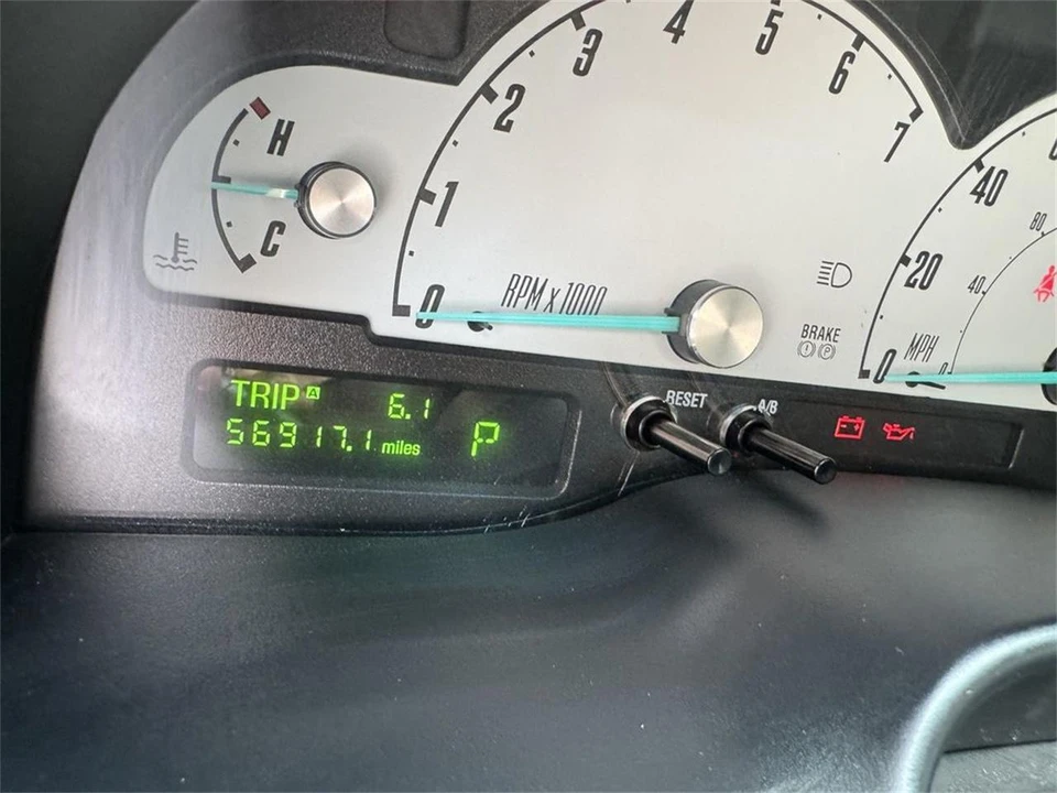 2002 Ford Thunderbird 11th Gen - Image 14 of 21