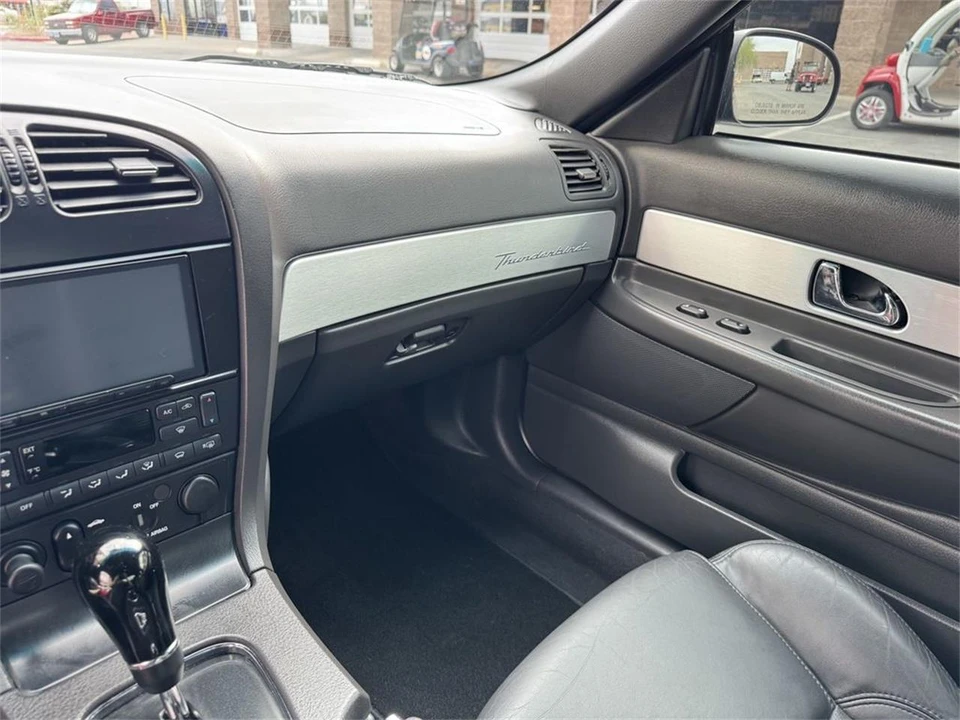 2002 Ford Thunderbird 11th Gen - Image 9 of 21
