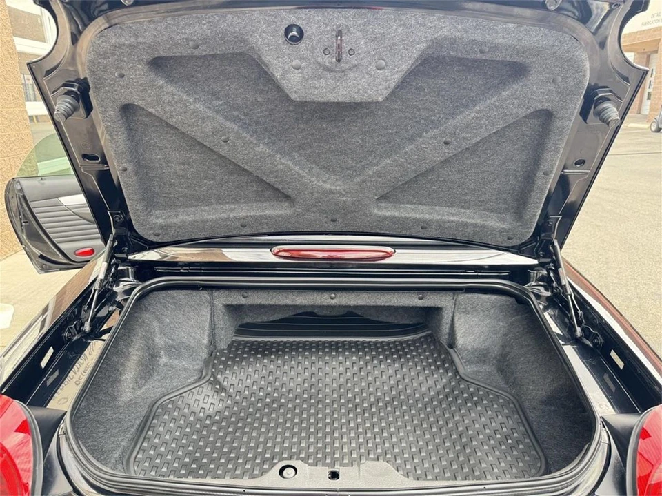 2002 Ford Thunderbird 11th Gen - Image 15 of 21