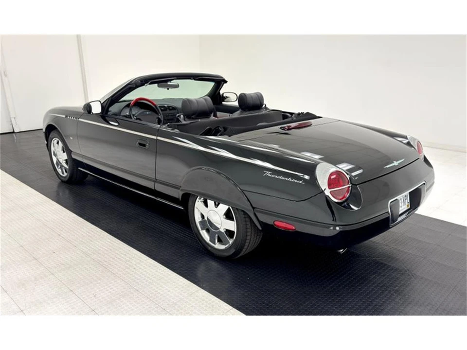 2002 Ford Thunderbird 11th Gen - Image 9 of 31