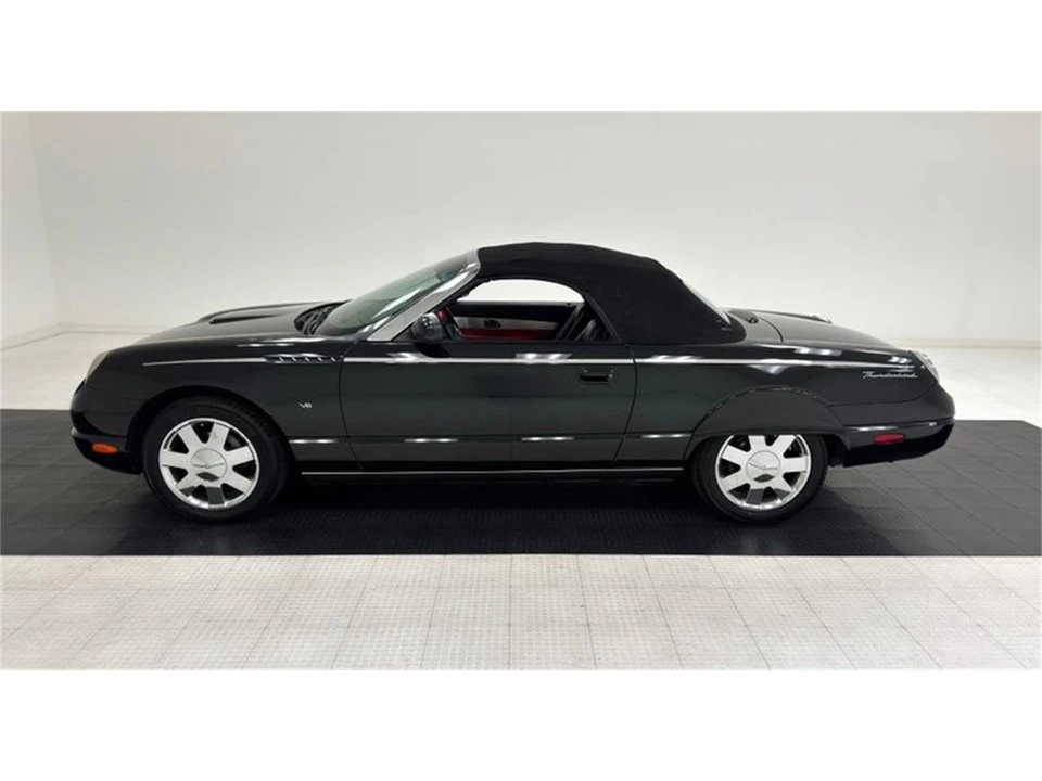 2002 Ford Thunderbird 11th Gen - Image 5 of 31