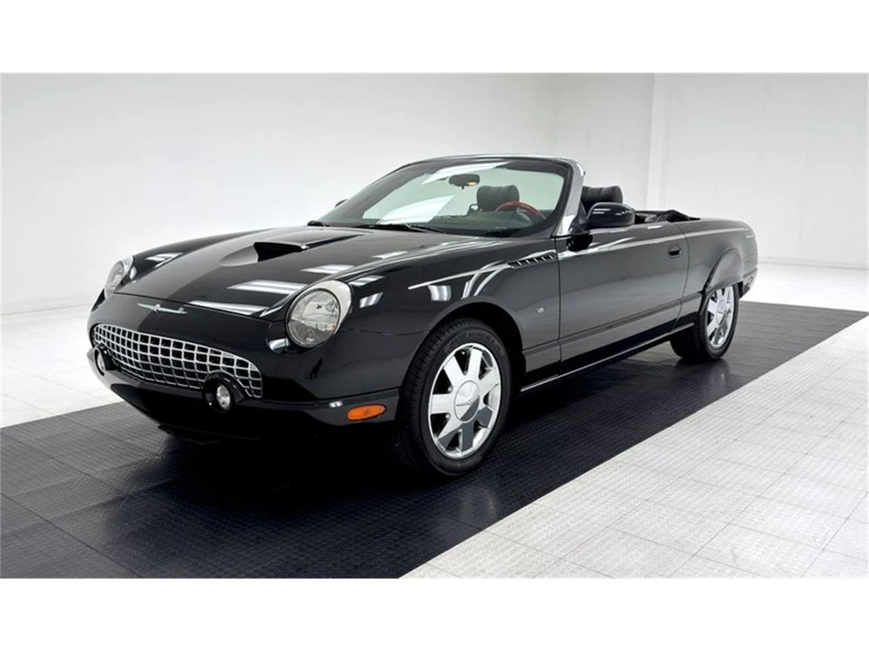 2002 Ford Thunderbird 11th Gen - Image 3 of 31