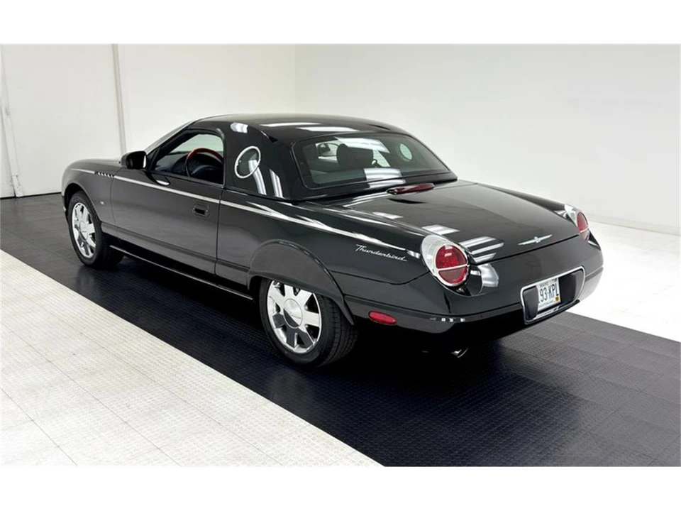 2002 Ford Thunderbird 11th Gen - Image 7 of 31