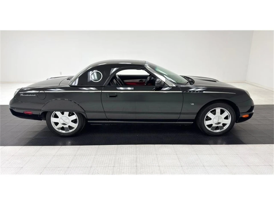 2002 Ford Thunderbird 11th Gen - Image 12 of 31