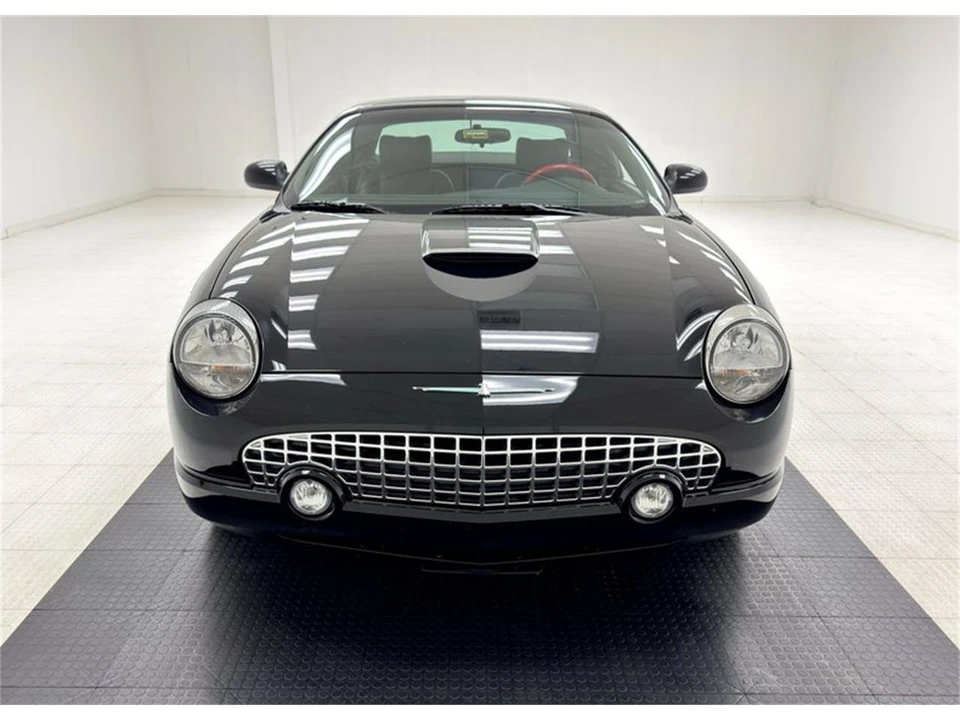 2002 Ford Thunderbird 11th Gen - Image 14 of 31